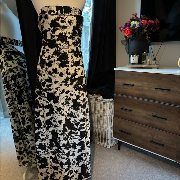 Sincerly Jules Dresses & Skirts - Sincerely Jules Black and White Dress